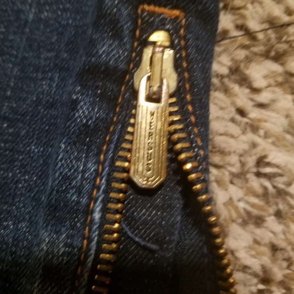 Versace verus jeans